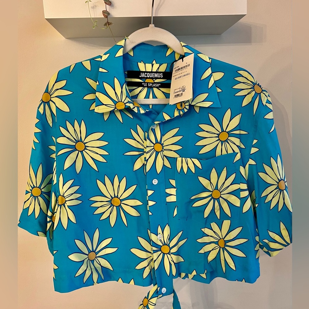 Jacquemus Blue “La Chemise Fleurs” shirt. Blouse is completely new with tags.🫧